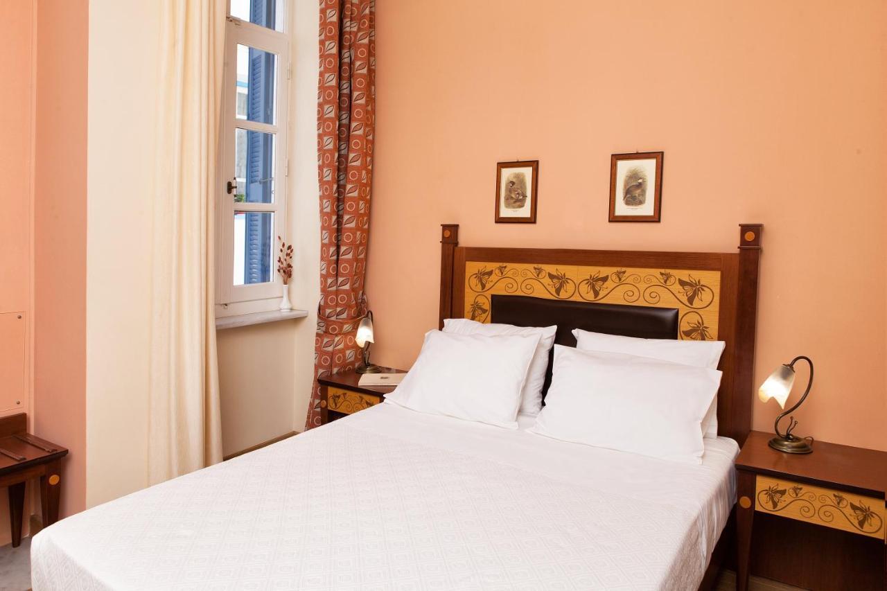 Egli Hotel Ándros エクステリア 写真